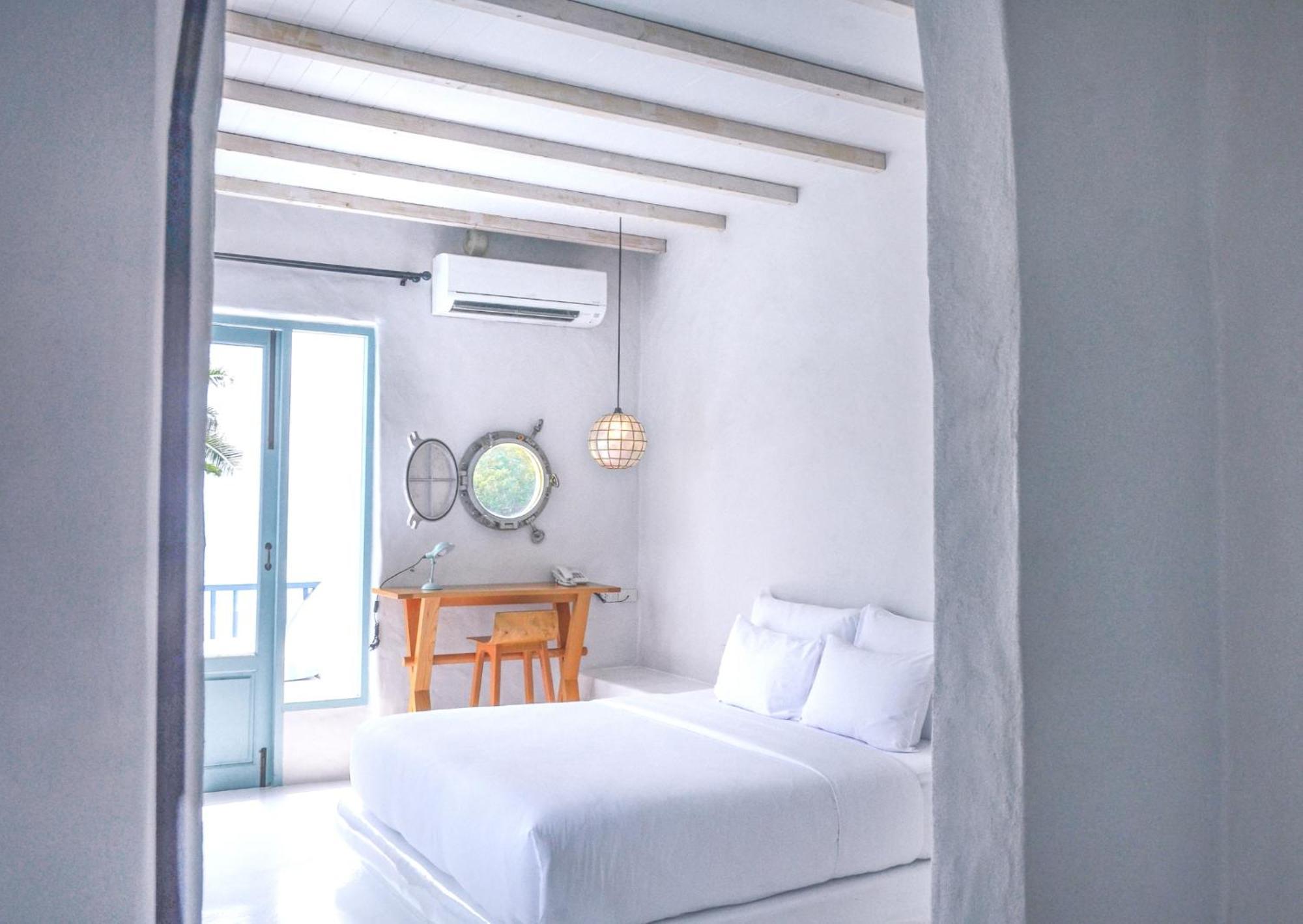 Resort De Paskani HHQ